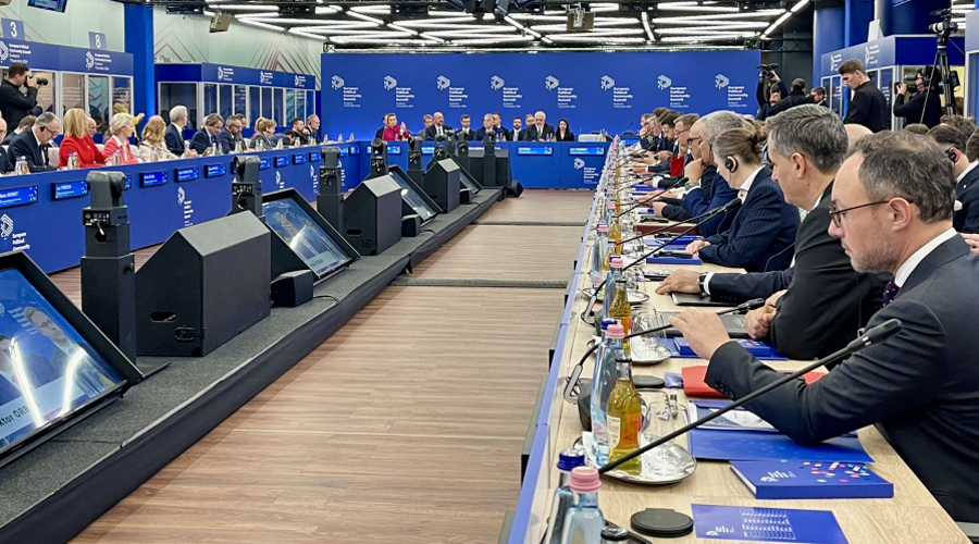 Primer per la dreta, el cap de Govern d'Andorra, Xavier Espot (SFGA)