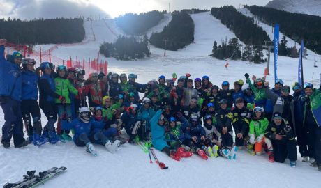 Foto de grup de l'equip andorrà a la Copa Pirineus d'Espot
