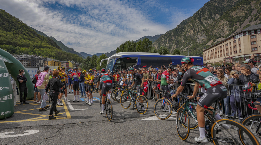 La Vuelta en una edició anterior a Andorra (Andorra Turisme)