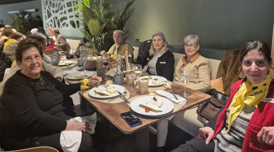 Alguns dels assistents al dinar de Nadal (Creu Roja Andorrana)