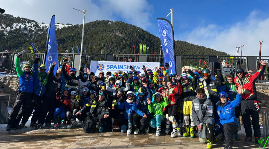 L'equip andorrà, a Espot. Foto: FAE
