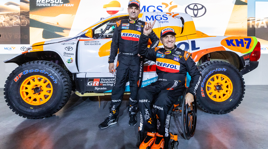 Txema Villalobos i Isidre Esteve, a la presentació de la seva participació al Dakar 2025 (Foto: Mediagé)