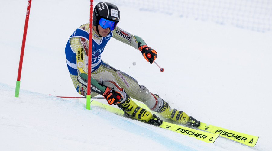 Max Black, or en el gegant masculí U16 (@Toni Grases)