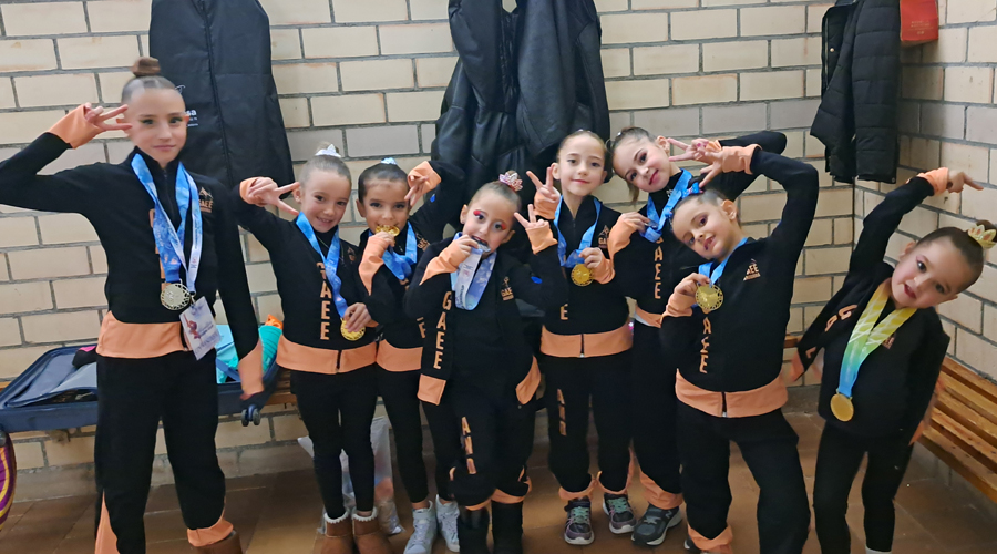 Representants del Rítmica GAEE a Platja d'Aro. Foto: Club