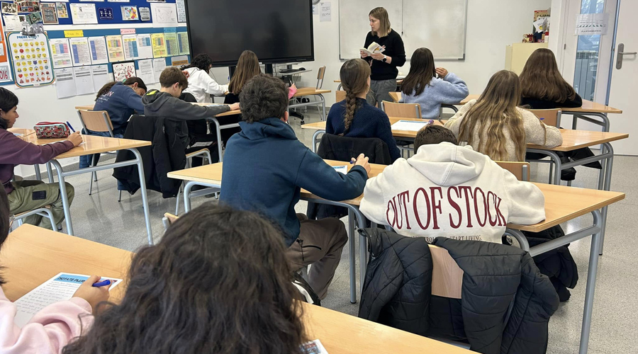 IX Dictat Plurilingüe de l'Alt Urgell, a les aules de l'EOI de la Seu (RàdioSeu)