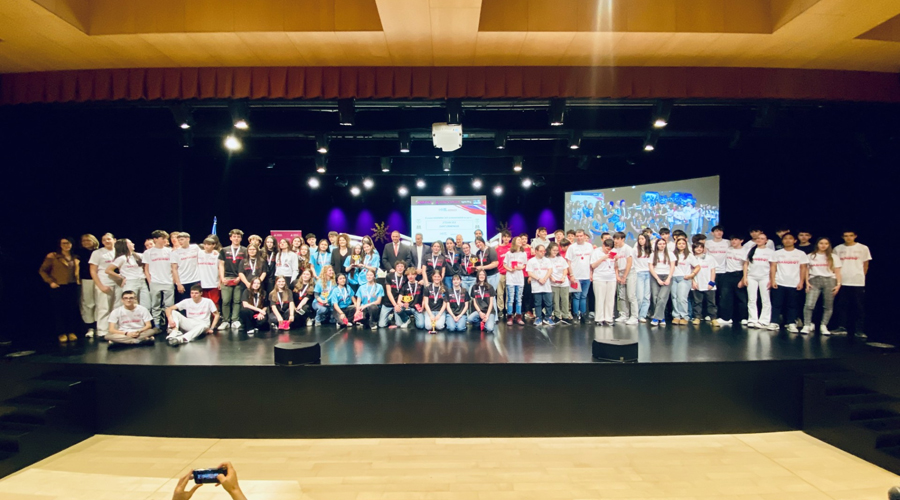 Participants de la robòtica educativa First Lego league (Andorra Telecom)