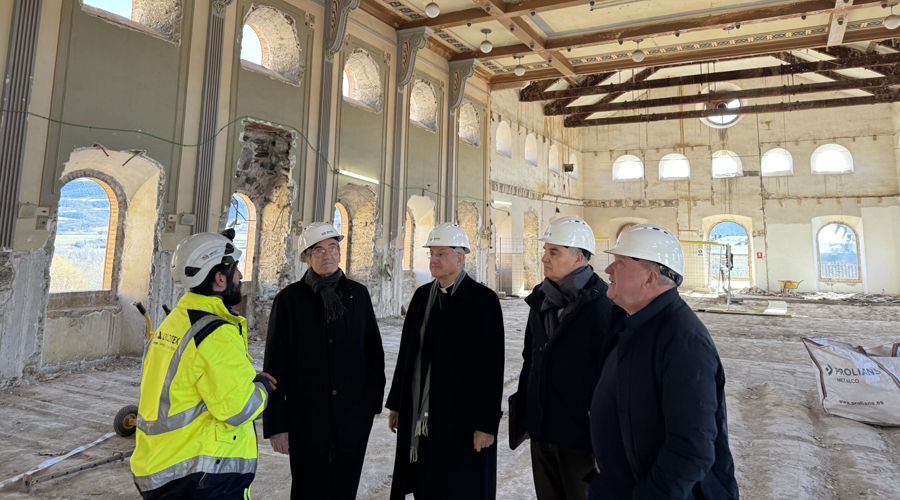 Visita dels membres de la “Fundació Llar Cristiana Maria Maestre” a les obres del centre de salut mental