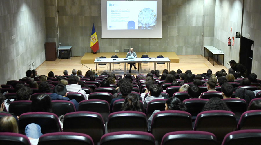 Alumnes assistint a les divuitenes Jornades d’Humanitats (SFGA)