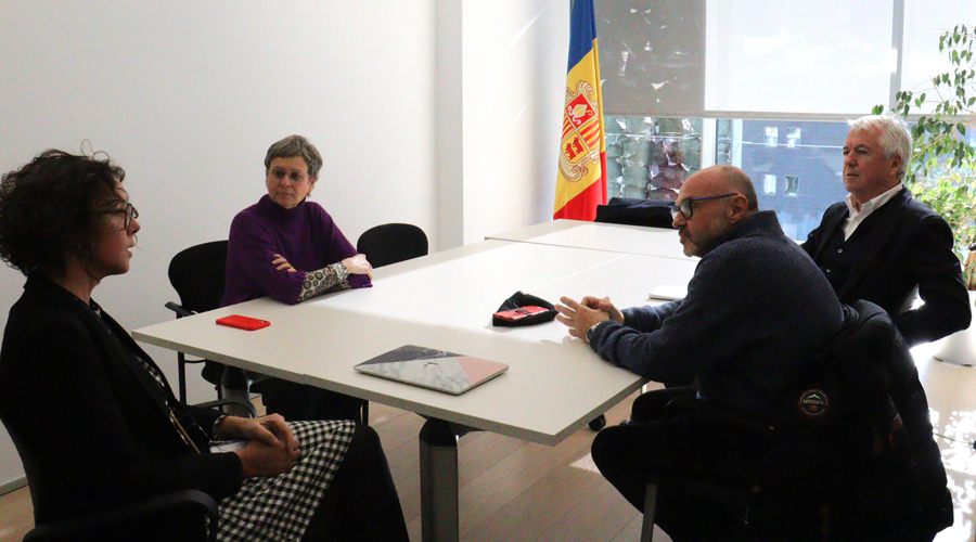 Judith Casal i Susanna Vela en una de les reunions dels socialdemòcrates amb actors econòmics del país (PS)