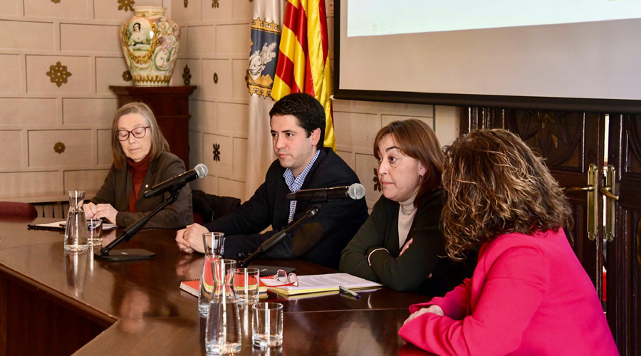 L'alcalde de la Seu, Joan Barrera i a la seva esquerra, la consellera catalana, Sílvia Paneque (Govern.cat)