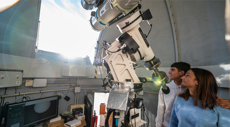 Un dels telescopis de l’Astronòmic on es podrà observar l’eclipsi (Govern.cat)