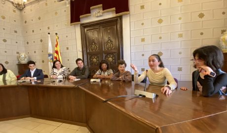 Alguns dels alumnes que han visitat aquest divendres l'Ajuntament de la Seu