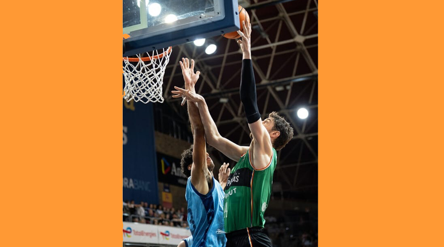 Derrota del BC Andorra davant la Penya per 86 a 99 (acb Photo / Dani Catalán)