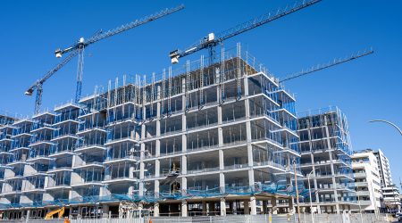 Edificis d'habitatges en construcció