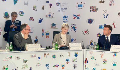 A l'esquerra, Xavier Espot i, a la dreta, el president francès i copríncep d'Andorra, Emmanuel Macron