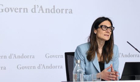 La ministra Ester Molné durant la seva compareixença davant dels mitjans