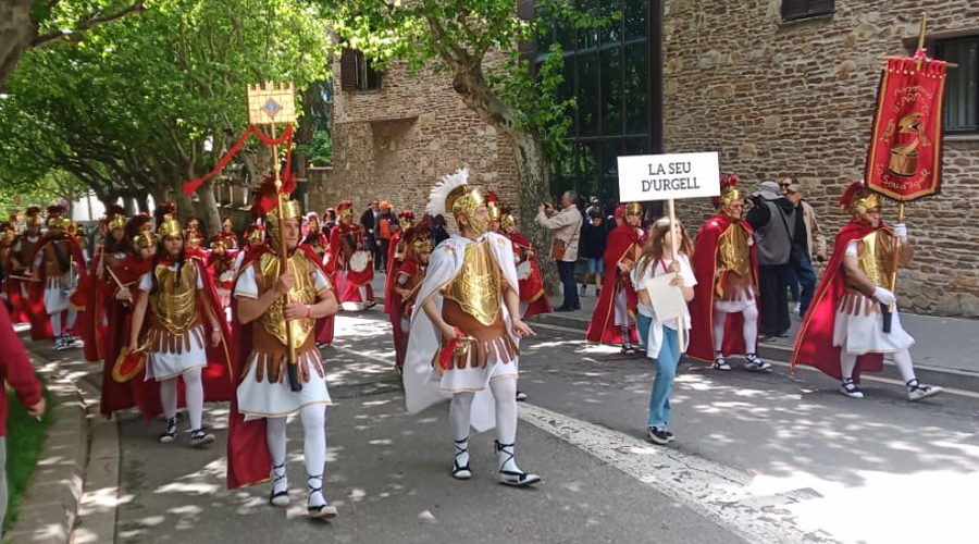 Els armats de la Seu durant el recorregut. Foto: Fòrum.ad