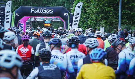 Ciclistes abans de la sortida d'una Marxa 3 Nacions by BWT