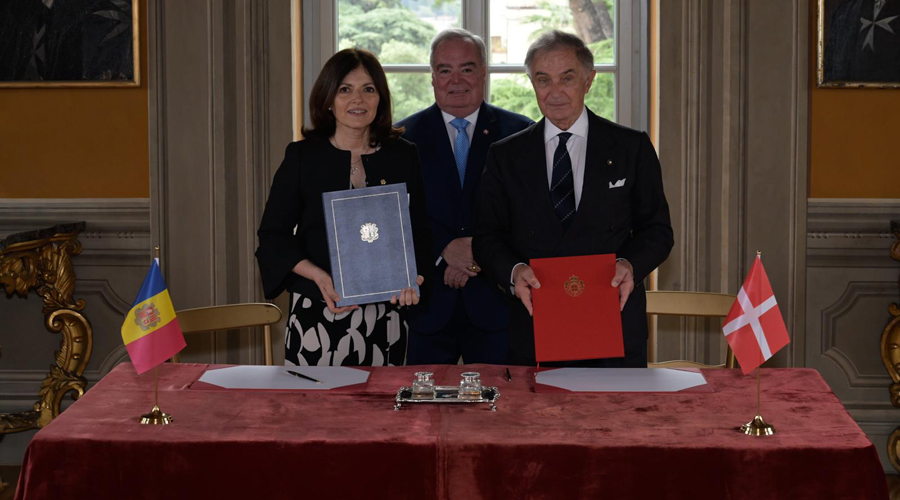 La ministra Imma Tor amb els representants de l'Orde de Malta (SFGA)
