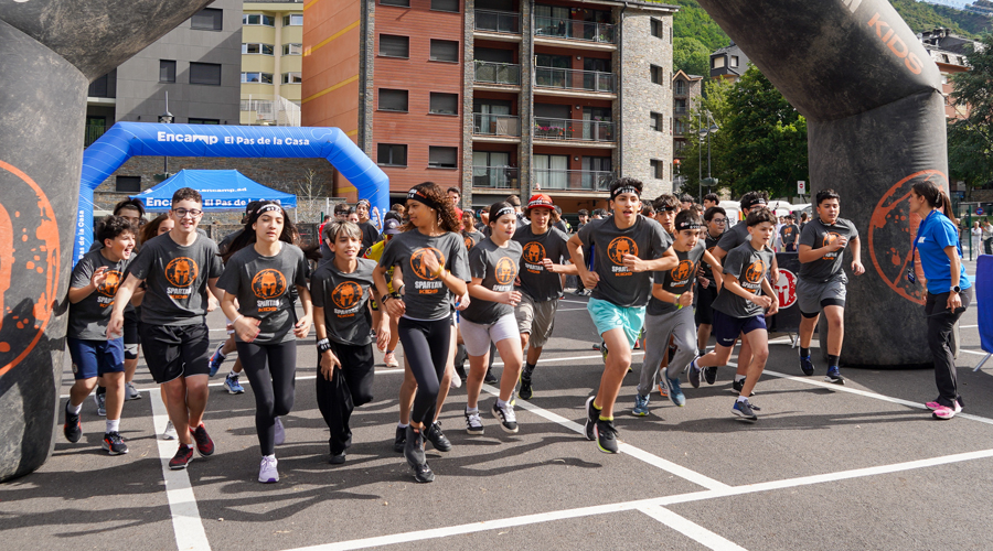 Alguns alumnes participant a l'Spartan Kids (Comú d'Encamp)