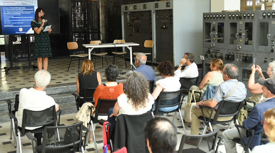 A l'esquerra, la ministra Mònica Bonell durant la seva intervenció (SFGA)