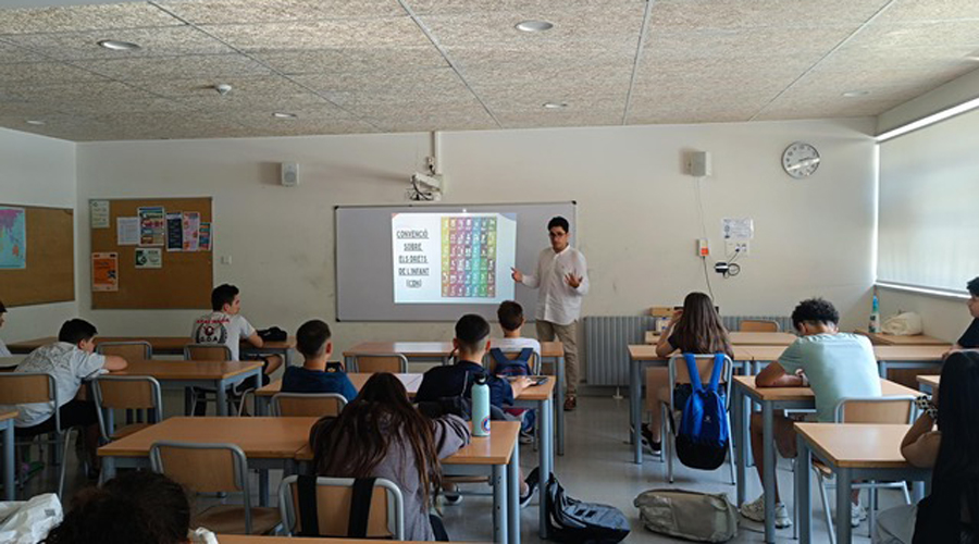 Un dels tallers impartits per Nabil Bettaoui Sánchez (Raonador del Ciutadà)