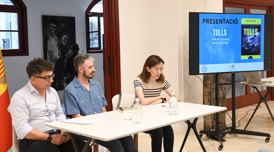 Al centre, Nil Forcada, autor del llibre (SFGA)