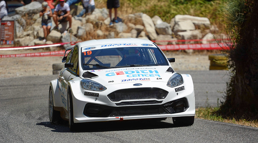 Gerard de la Casa pilotant el seu vehicle a Chantada (FotoEsport)