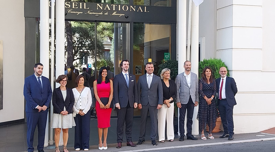 Autoritats monegasques i andorranes davant del Conseil National (Consell General)