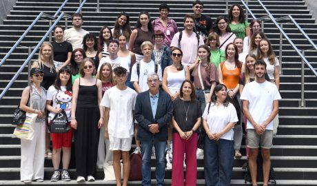 Els participants en el XXIV Campus Universitari de la llengua catalana amb Baró i Gili a la primera fila