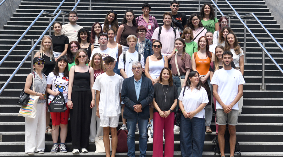 Els participants en el XXIV Campus Universitari de la llengua catalana amb Baró i Gili a la primera fila (SFGA)