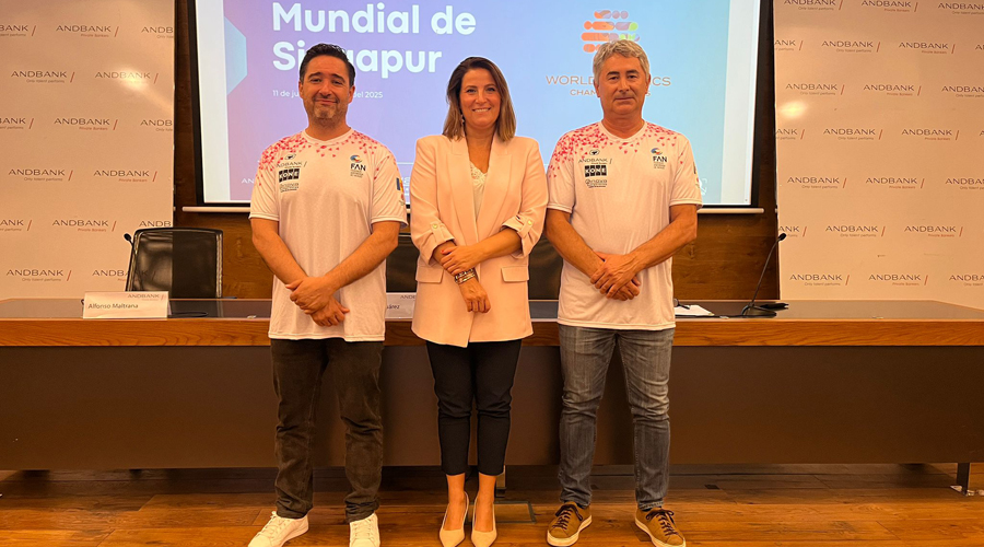Alfonso Maltrana, Maria Suárez d'Andbank -patrocinador de la federació- i Joan Clotet (FAN)