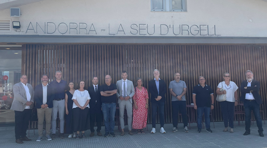 Els membres de la Taula estratègica de l'Aeroport Andorra-La Seu (Govern.cat)