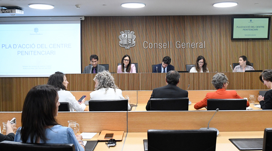 Al fons a l'esquerra, Miquel Àngel Garcia i Ester Molné (SFGA)