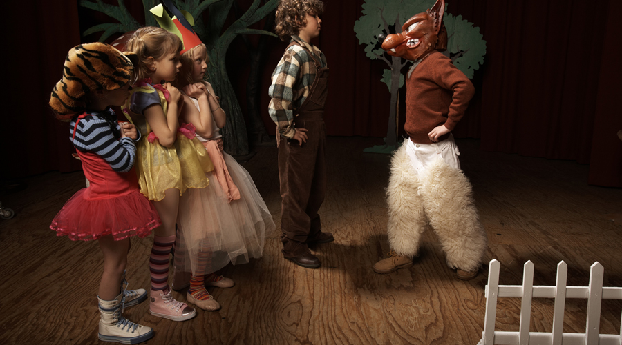 Uns infants en una obra de teatre (Getty Images)