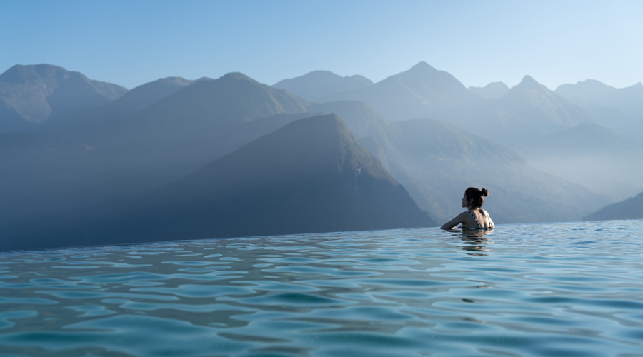Una piscina infinita (AMIC)