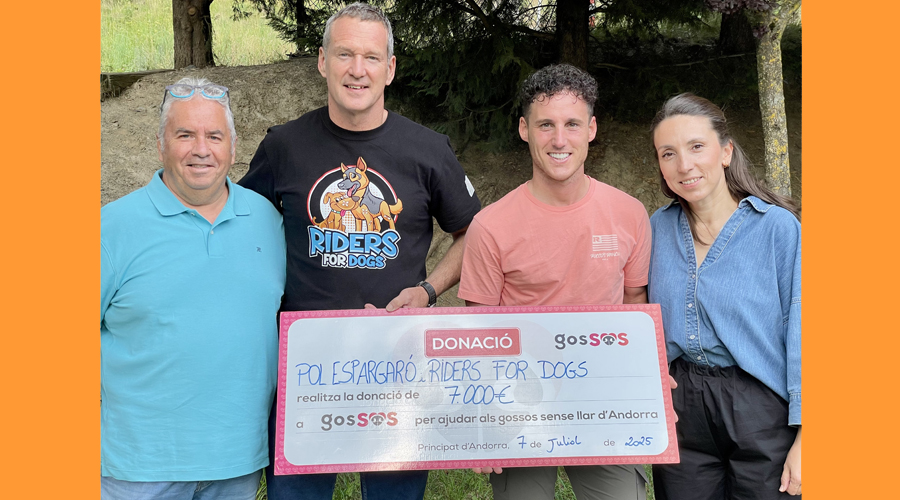 Acte de lliurament del xec a GosSOS. Foto: Cedida