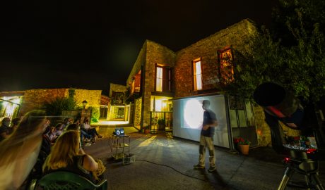 Per a participar a l'activitat astronòmica cal fer reserva prèvia