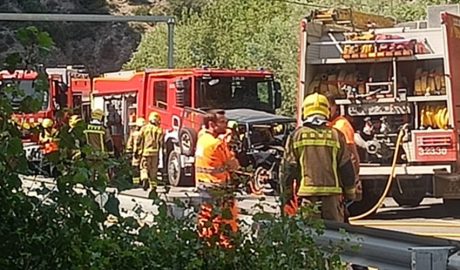 Accident greu a la C-14 al terme de Fígols i Alinyà