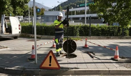 Inspecció del clavegueram a la Seu d'Urgell
