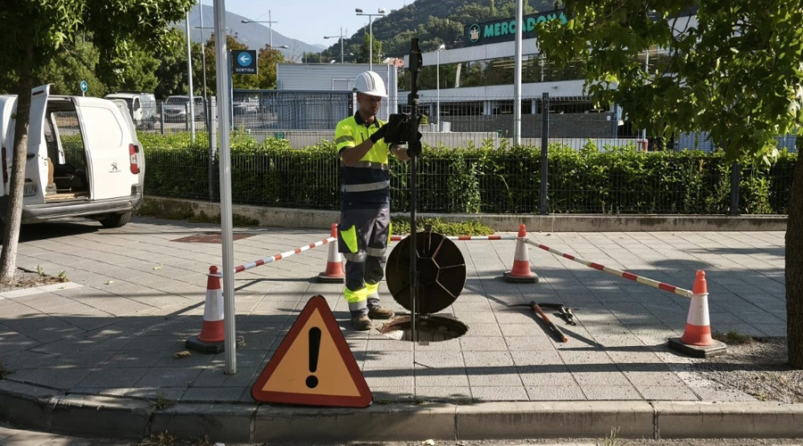 Inspecció del clavegueram a la Seu d'Urgell (Aj. la Seu)