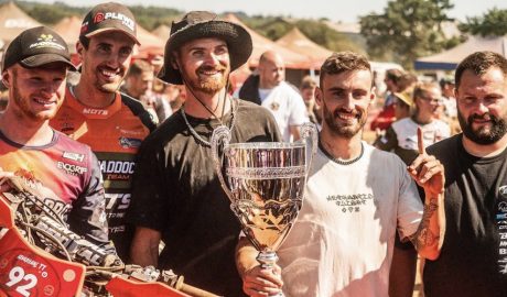 Marc Font amb la resta de membres de l'equip