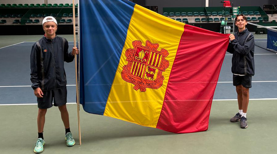 Els dos joves tennistes andorrans, a Luxemburg (FAT)