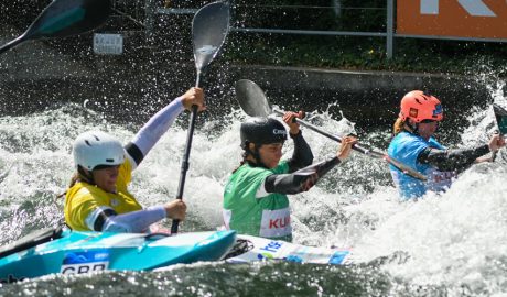 Al centre de la imatge, Mònica Doria, competint a Augsburg