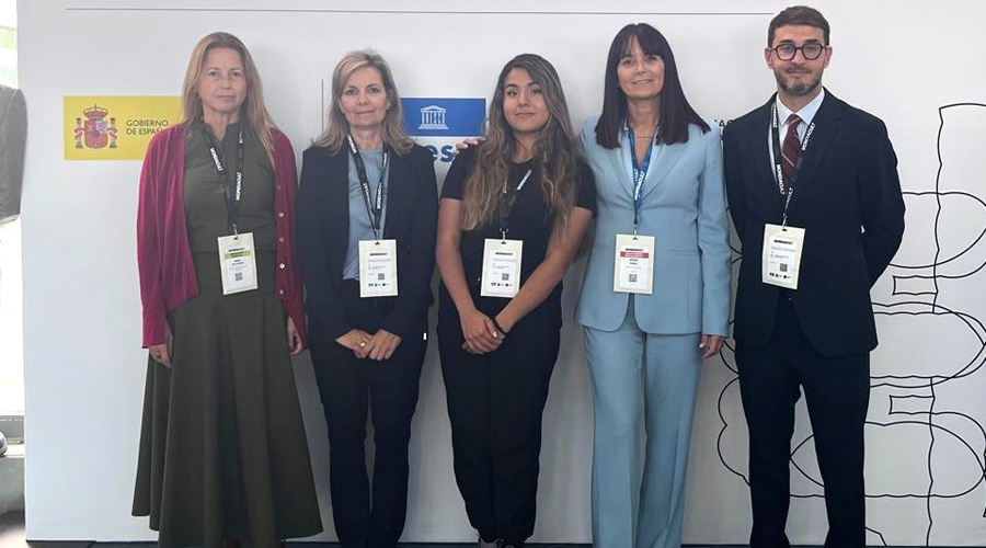 Segona per la dreta, la ministra Mònica Bonell, a Mondiacult (SFGA)