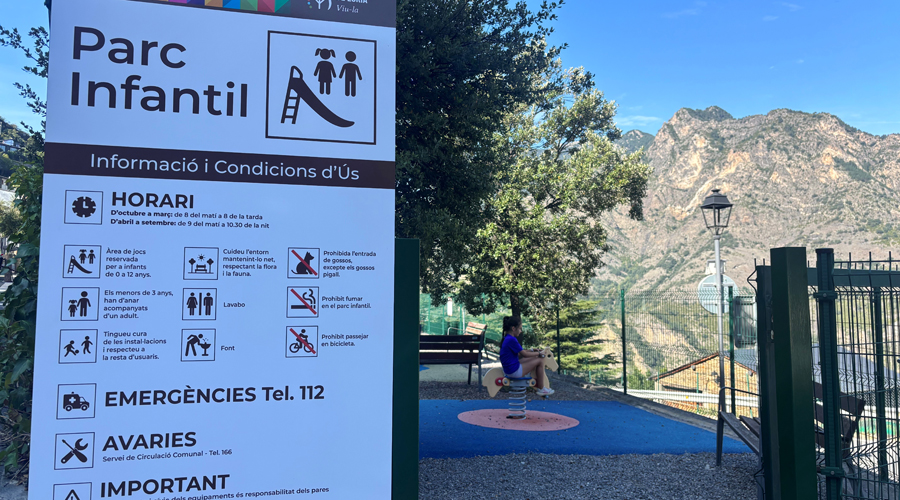 Parc infantil a Aixirivall (Comú de Sant Julià de Lòria)