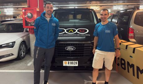 Els dos corredors andorrans just abans de marxar