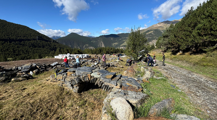 Curs de construcció amb la tècnica de la pedra seca (SFGA)