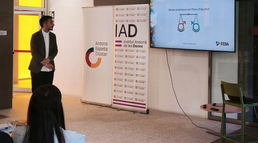 Una imatge de la jornada de treball (IAD)