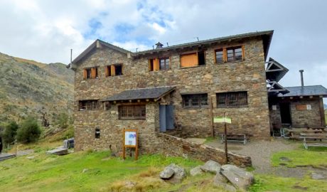 El refugi guardat del Comapedrosa